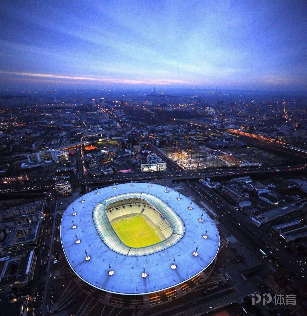 包含英国代表队壮志凌云瞄准胜利策划进击的词条